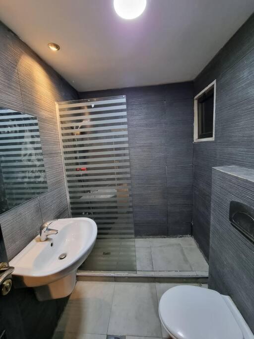 Deir Ghbar 3 Rooms Apart Amman Esterno foto