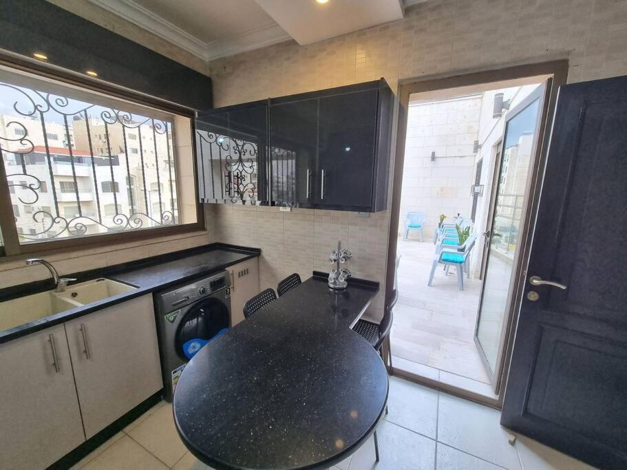 Deir Ghbar 3 Rooms Apart Amman Esterno foto